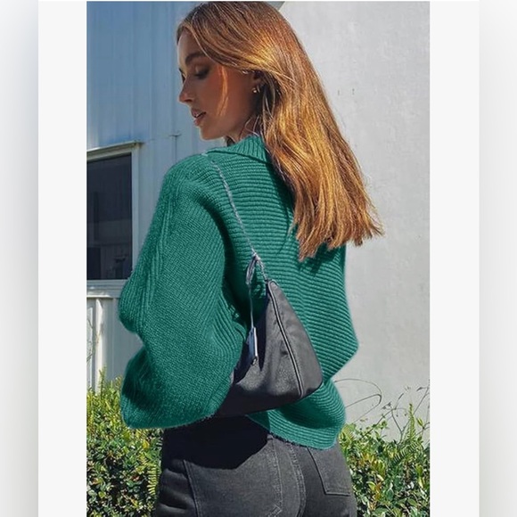 SO V-Neck Oversized Long Sleeved Sweater NWOT! Size Large - Picture 4 of 11